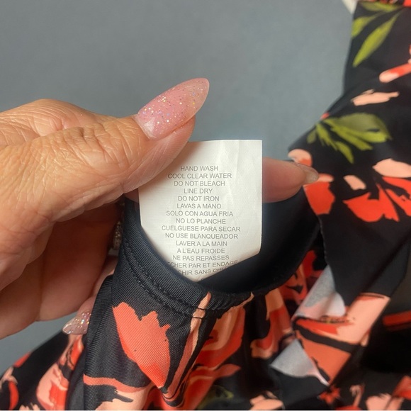 NEW Trimshaper Floral Print PLUS Size 24W Swimsuit Modest - Picture 8 of 8